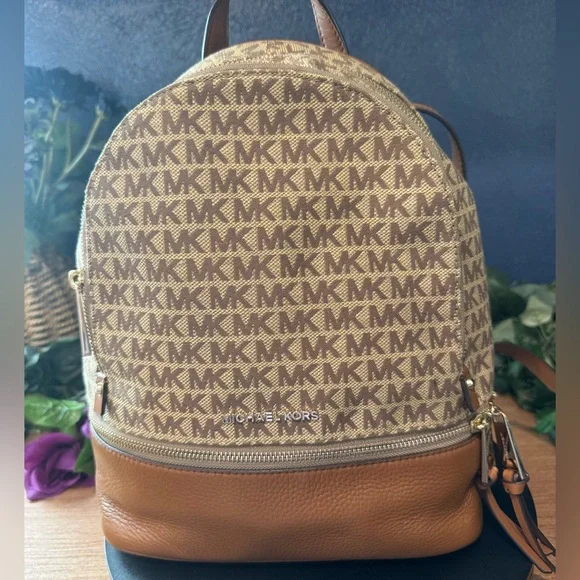 Michael Kors | Bags | Nwt Michael Kors Rhea Medium Logo  display picture 3